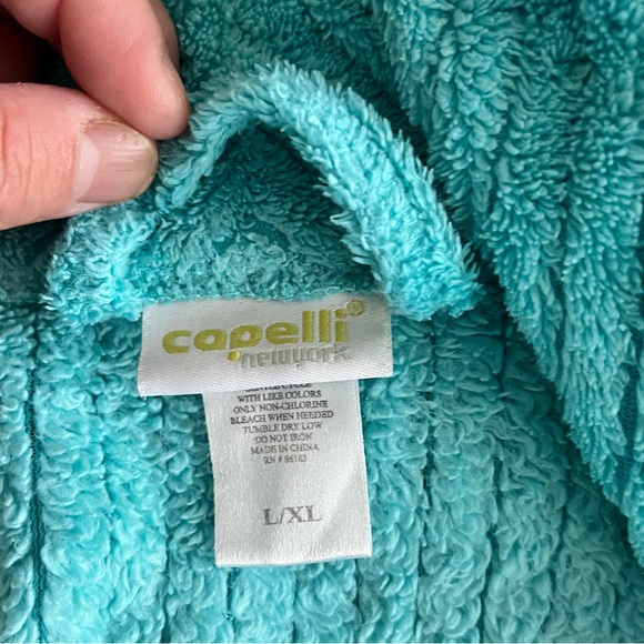 NWOT - Capelli New York Women’s Robe - Size L/XL - Picture 3 of 4